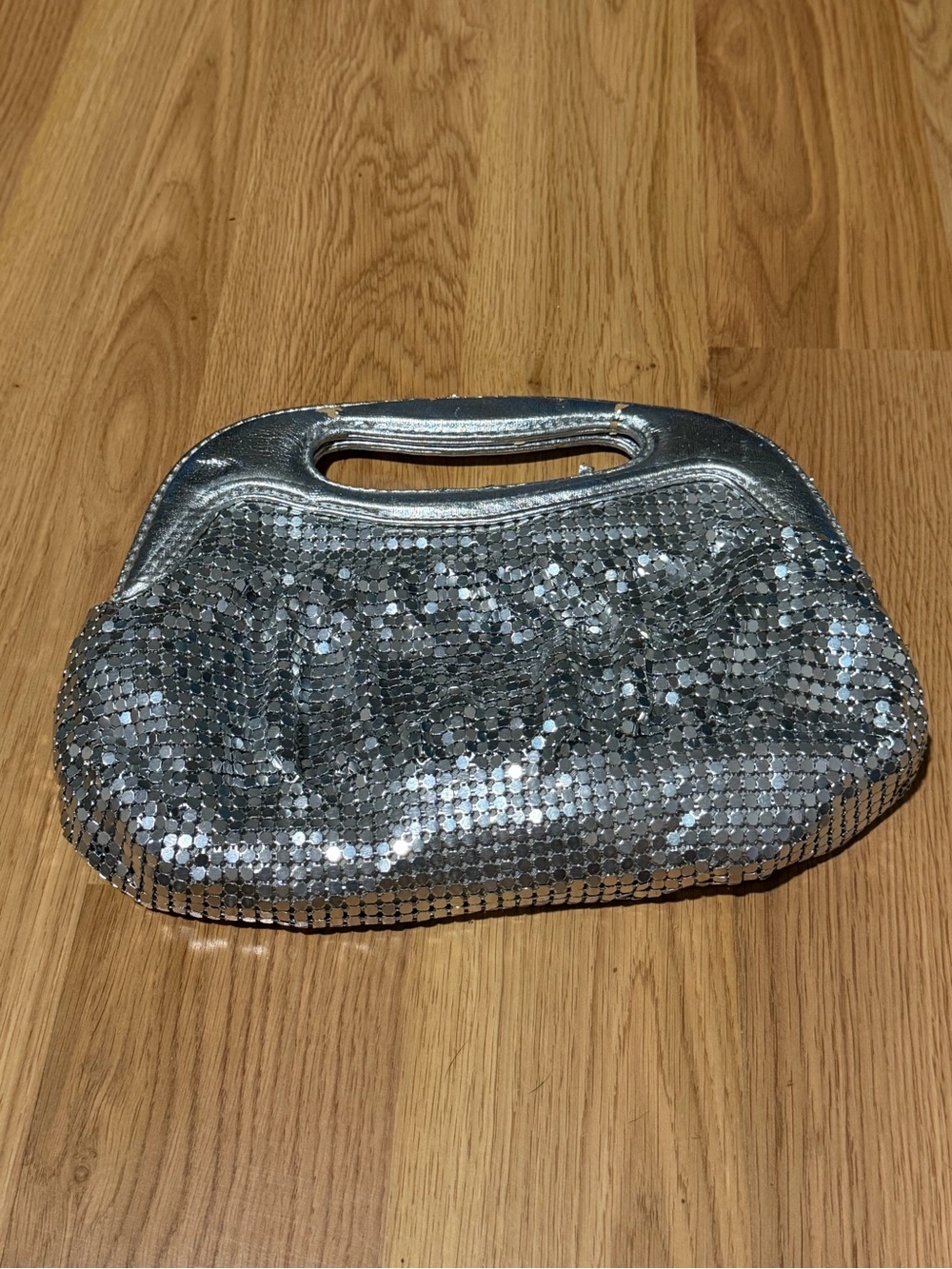 La Regale Silver Sequin Handheld Clutch
